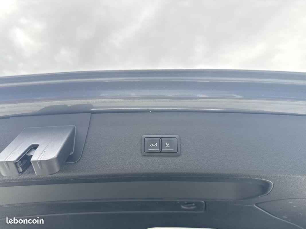 AUDI RS Q3 SIEGES SPORT RSQ3 Quattro 2.5 TFSI - 340 - BV S-tronic RS (image 28)