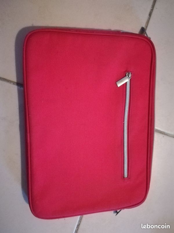 Vends pochette d'ordinateur portable rouge (image 1)