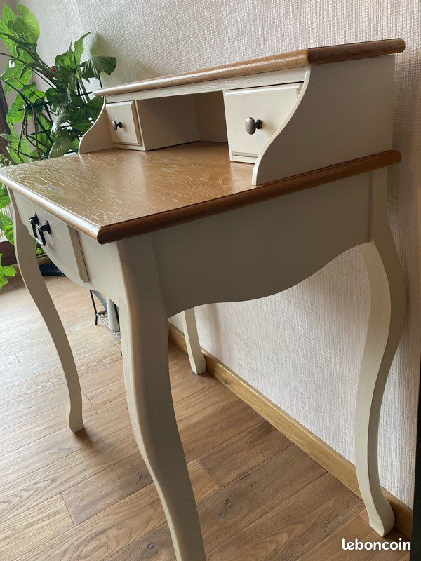 Bureau secrétaire à trois tiroirs (image 4)