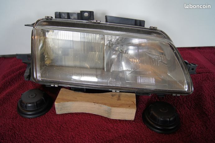 Phare Avant Droit Pour Peugeot 605 Phase 2 - Référence 6205J1, Occasion En état Correct