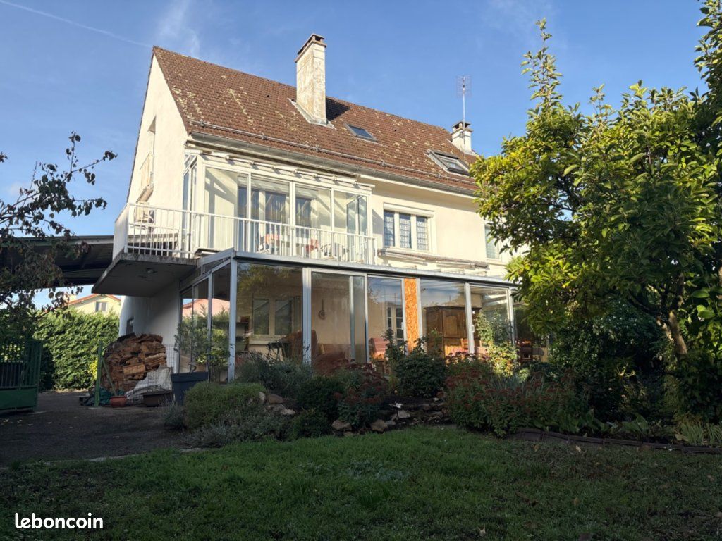 Maison 8 pièces 155 m² · à Montbrison · 155 m² · 273 000 €