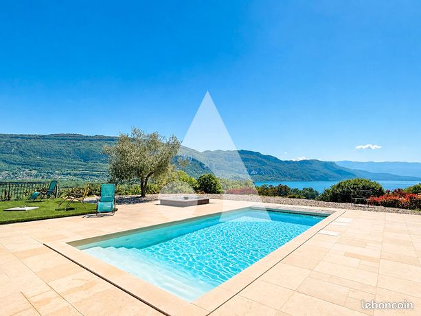 Propriété 9 pièces 273 m²