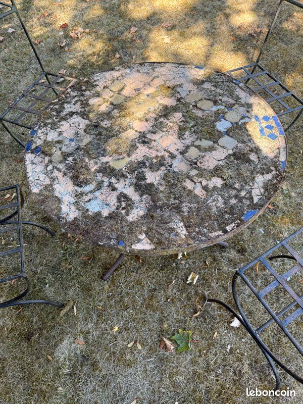 4 chaises et table fer forgé à vendre (image 4)