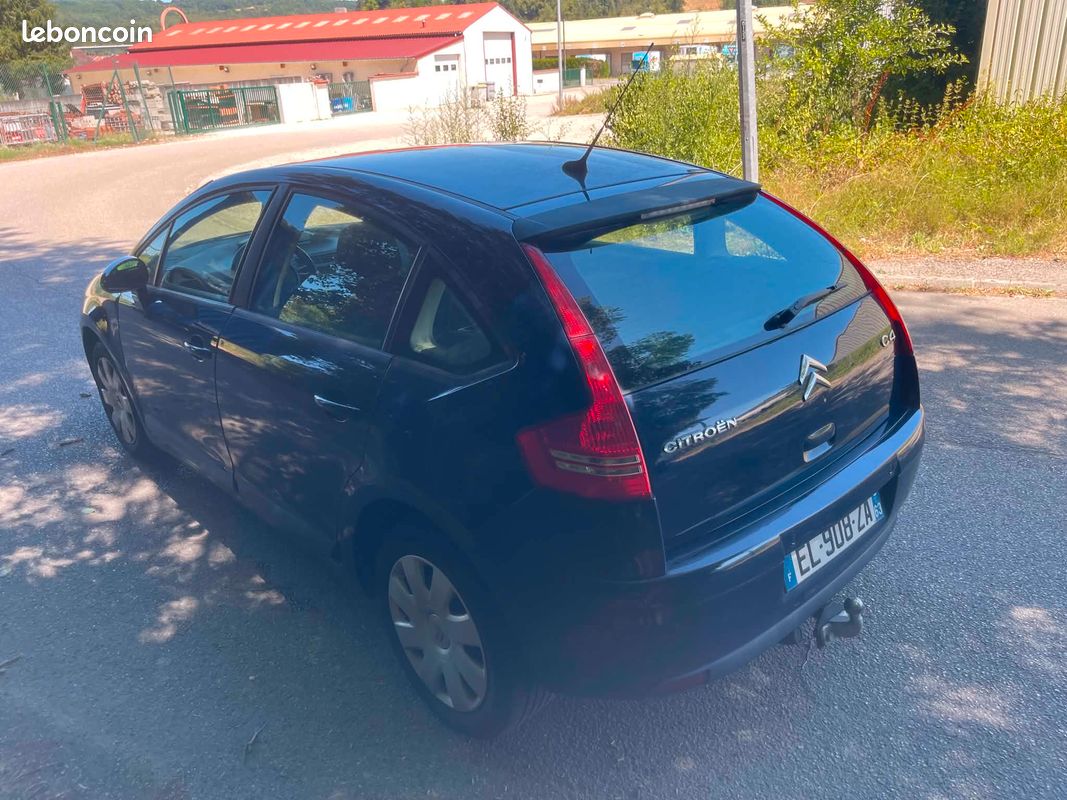 Citroën C4 1.6 hdi (6) CV 110CH ‘‘ 175000 ’’ KM EXCLUSIVE AMBIANCE PACK CLIM CT OK TRÈS ÉCONOMIQUE ATTELAGE REMORQUE KIT DISTRIBUTION + KIT EMBRAYAGE NEUF (image 5)