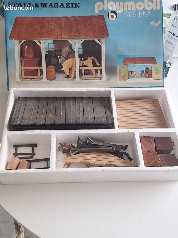 PLAYMOBIL VINTAGE WESTERN 3427, 3423, 3431,3428 petites barrières EUR 3