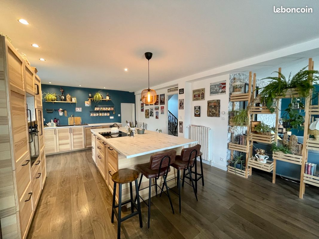 Maison 7 pièces 180 m² · à Plouguerneau · 180 m² · 1 600 €/mois