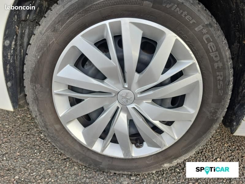 Peugeot 208 1.2 PureTech 75 Active GPS / CAR PLAY (image 8)