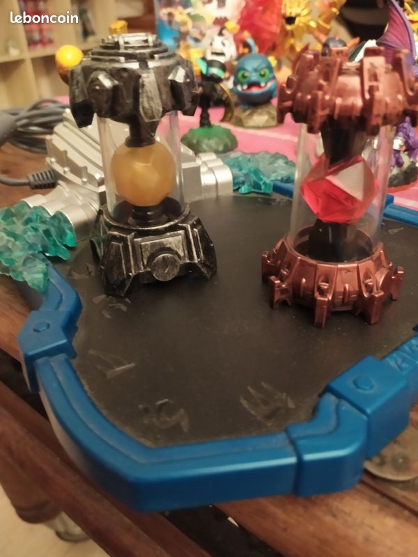 Jeu et figurine skylanders (image 1)