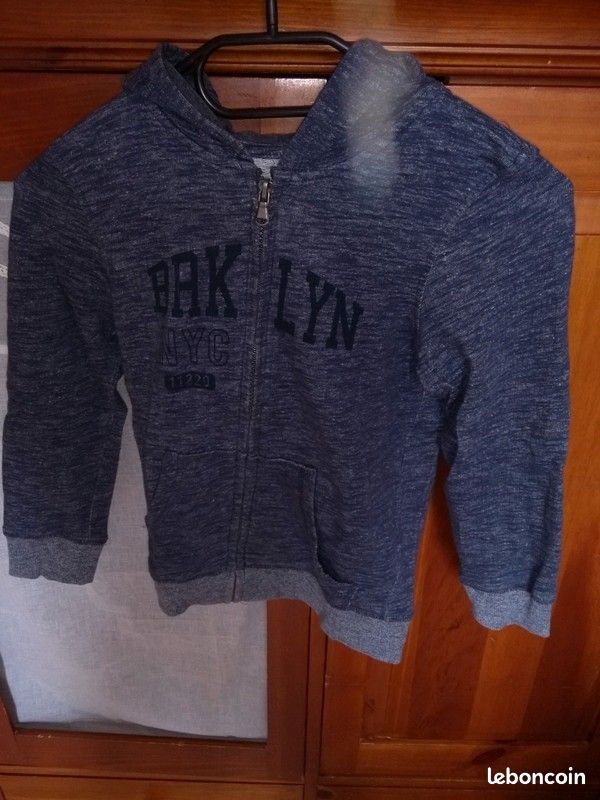 Lot 8 ans 4 vestes et un t shirt marque in extenso Decathlon umbro (image 4)