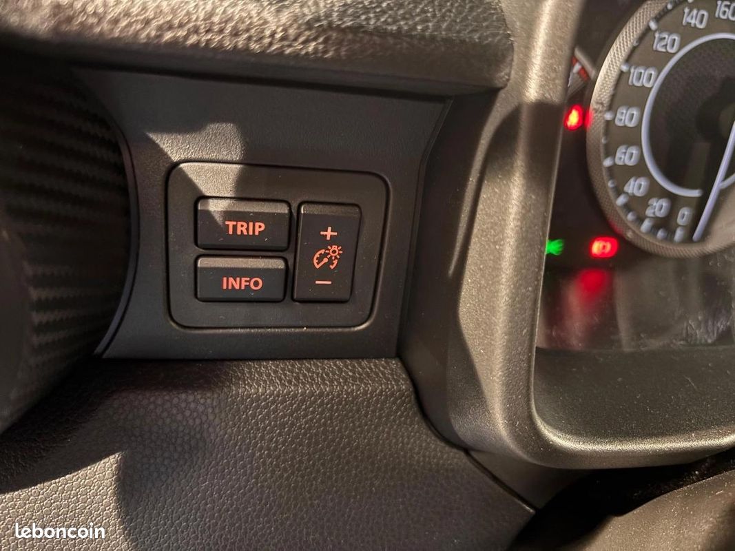 Suzuki Ignis 1.2 DUALJET SHVS 85 PRIVILEGE 2WD (image 10)
