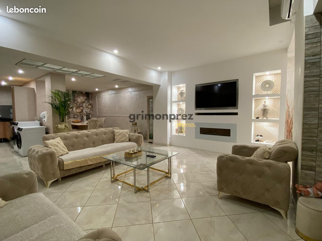 Maison 6 pièces 150 m² · à Roubaix · 150 m² · 230 000 €