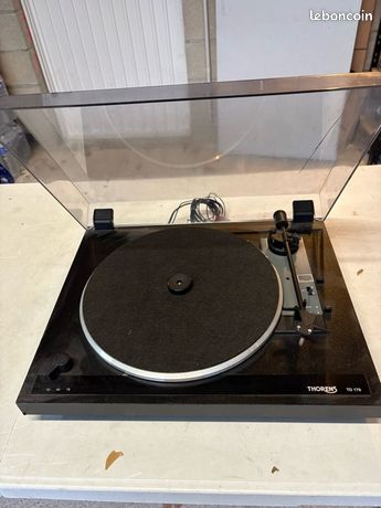 Thorens Couvre-plateau cuir marron gravé logo Thorens
