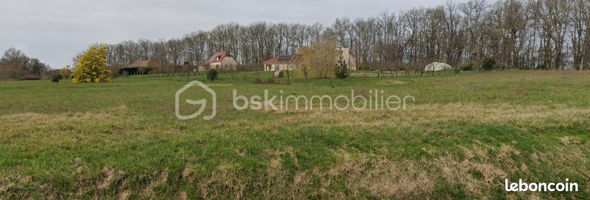 Terrain 2018 m² · à Corbère-Abères · 34 000 €