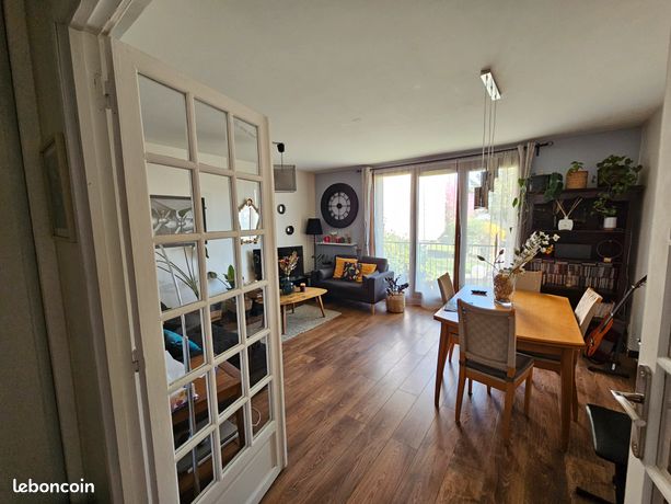 Vente beau F4 dans quartier résidentiel proche du petit lac et 5 mn à pieds de la gare Champ de course d'Eghien