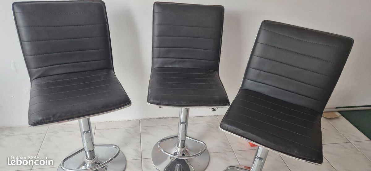 Tabourets hauts (image 1)