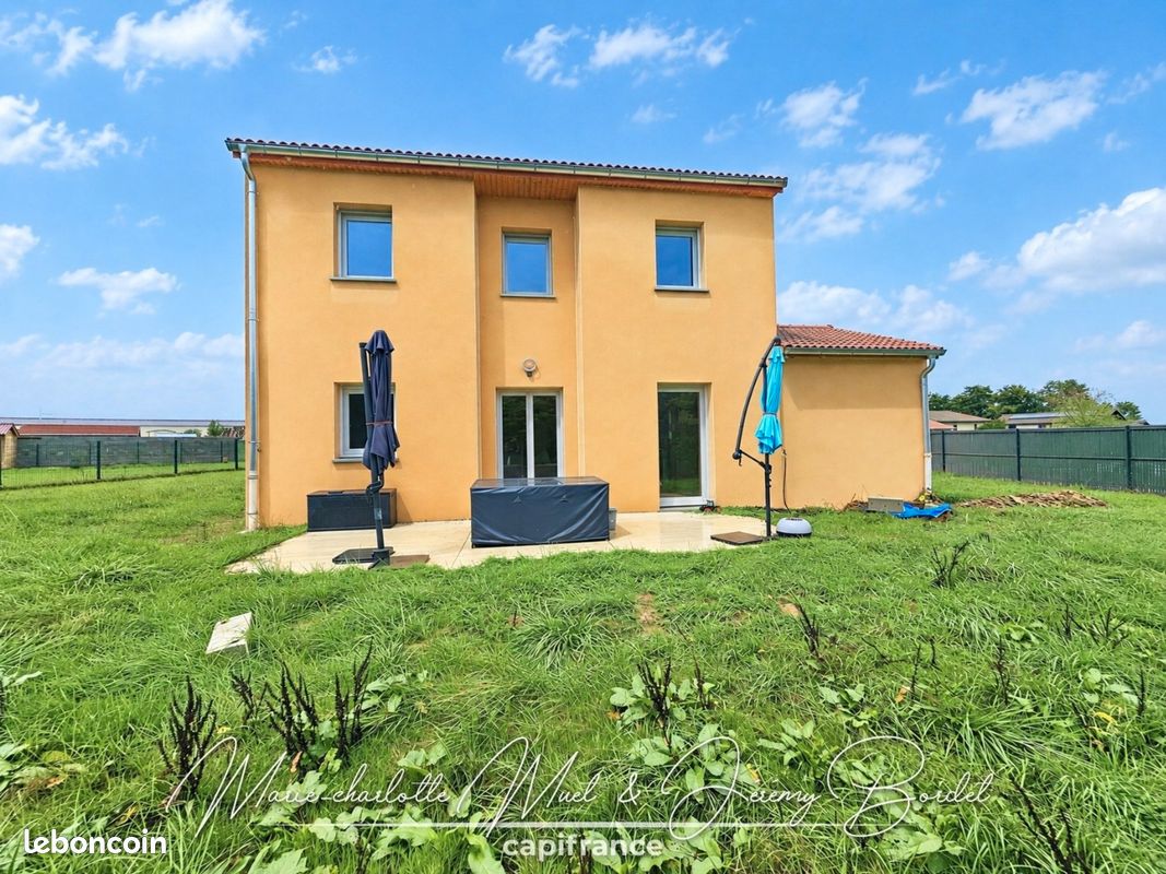 Maison 4 pièces 82 m² · à Saint-Trivier-de-Courtes · 82 m² · 199 000 €