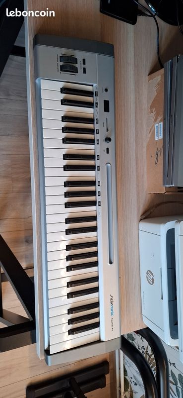 Lot mikro mk3 , clavier midi , boîte à rythme , mixette (image 3)