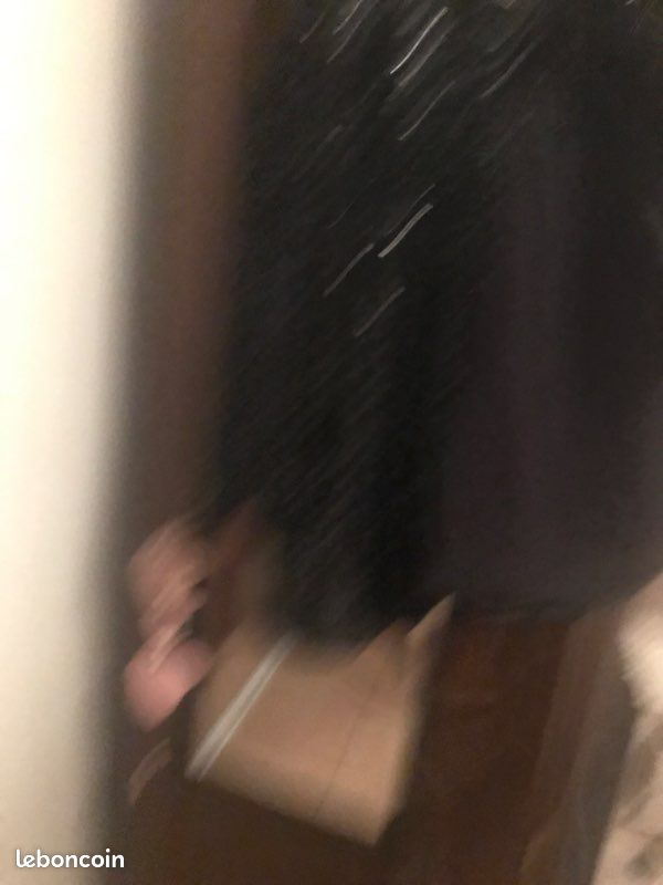 Veste noire pailletée à la main doublée (image 2)