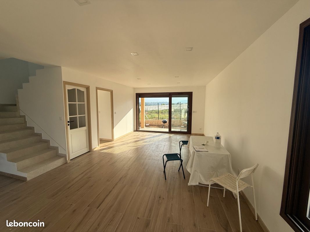 Maison 4 pièces 136 m² · à Carnoules · 136 m² · 1 695 €/mois