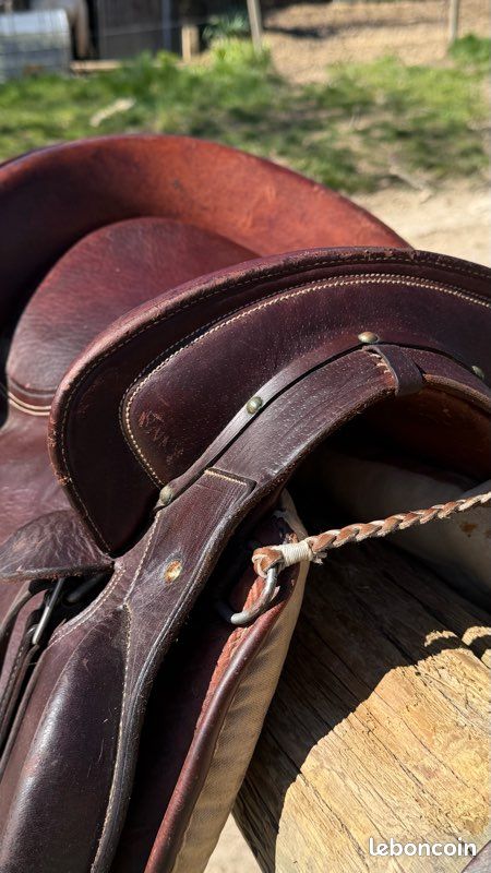 Selle de cheval marron couleur marron meilleure qualité selle de saut de cheval