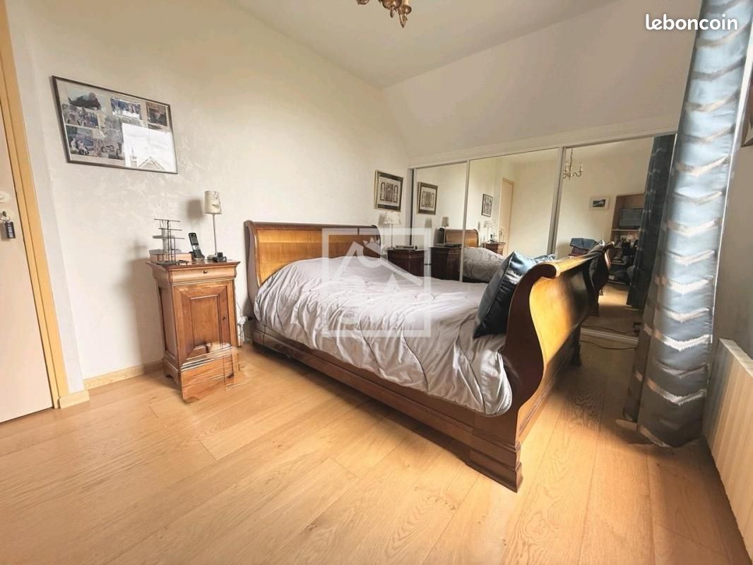 Maison 10 pièces 166 m² · à Wormhout · 166 m² · 389 900 €