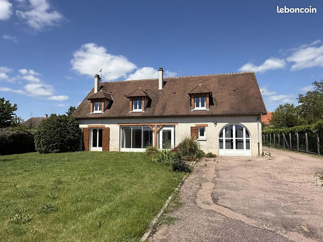 Maison 6 pièces 175 m² · à Saint-Clément · 175 m² · 339 900 €