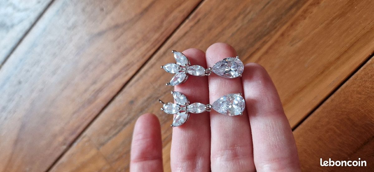 Boucles d'oreilles en cristaux neuves (image 5)