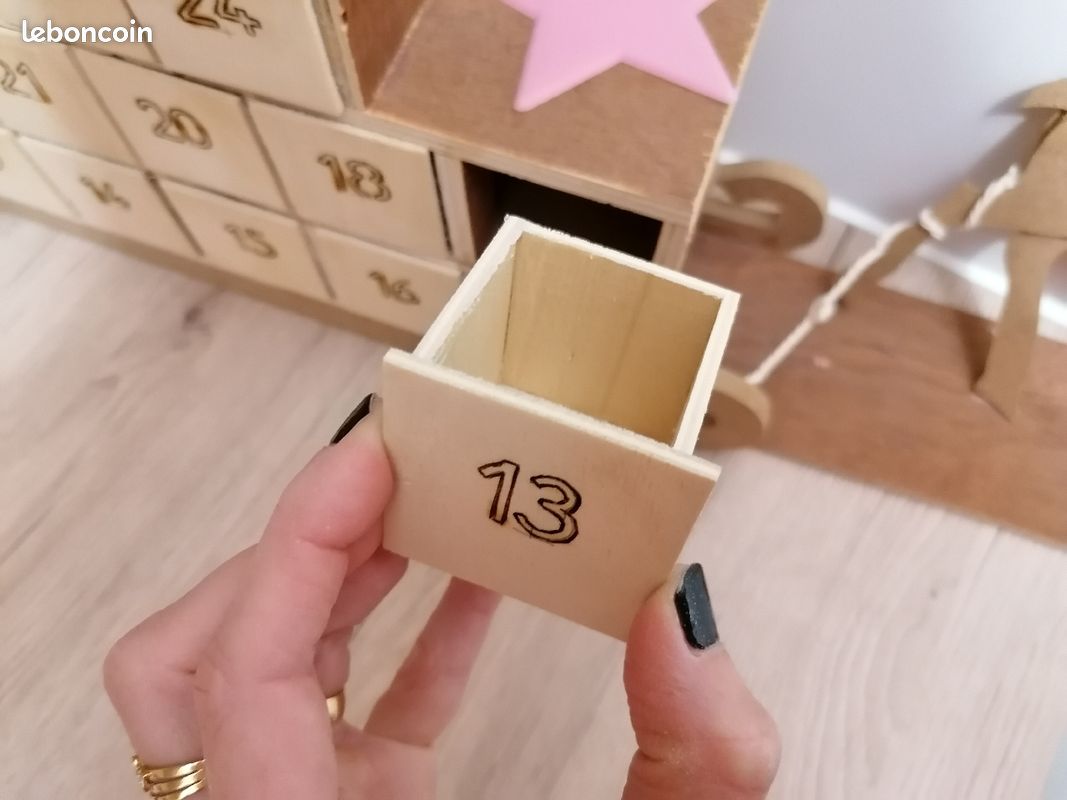 Calendrier avant en bois (image 3)