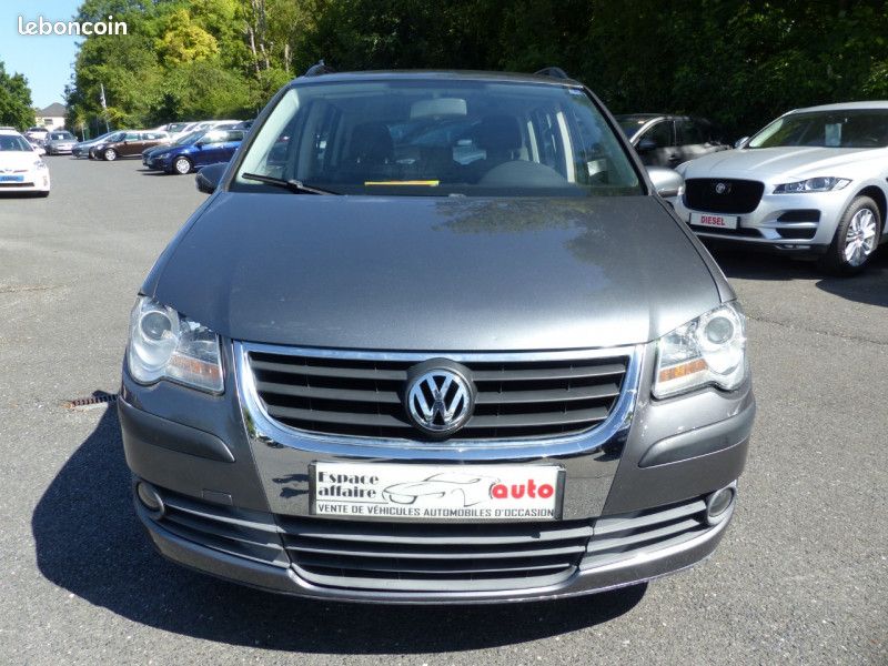 Volkswagen TOURAN 2.0 ECOFUEL TRENDLINE 7 PLACES (image 6)