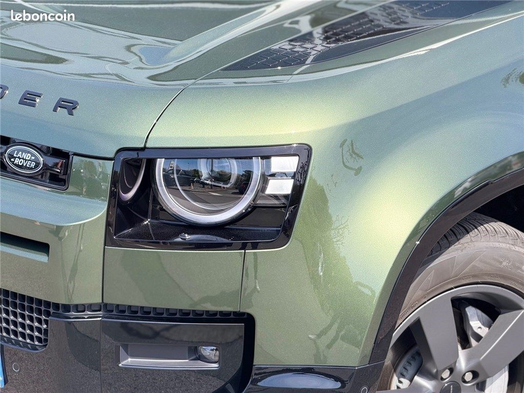 Land Rover Defender PHEV 110 X-Dynamic SE (image 31)
