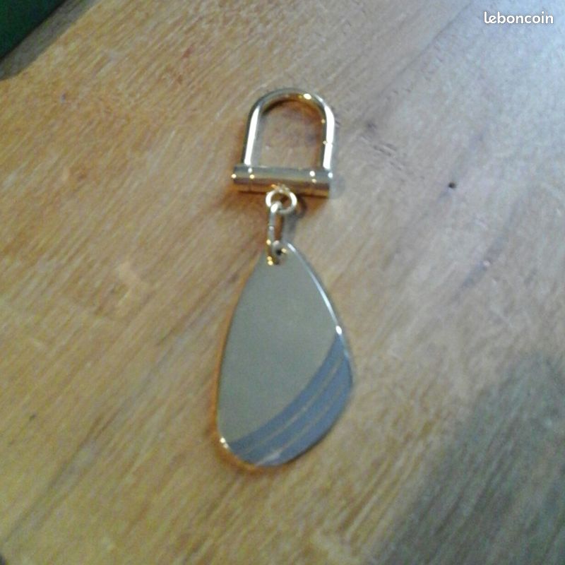Porte-cles metal (image 1)