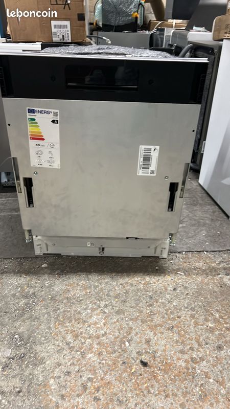 Lave-vaisselle encastrable Hisense 16 couverts (image 1)