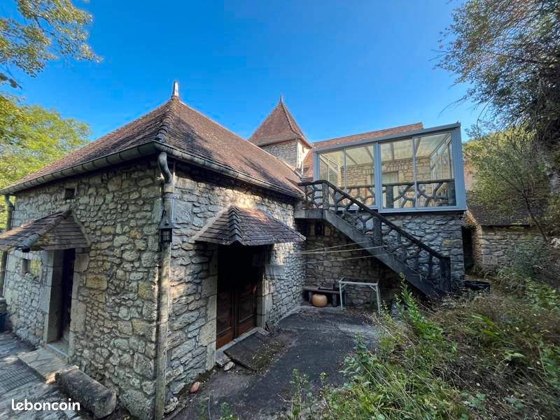Maison 6 pièces 120 m² · à Saint-Vincent-Rive-d'Olt · 120 m² · 130 000 €