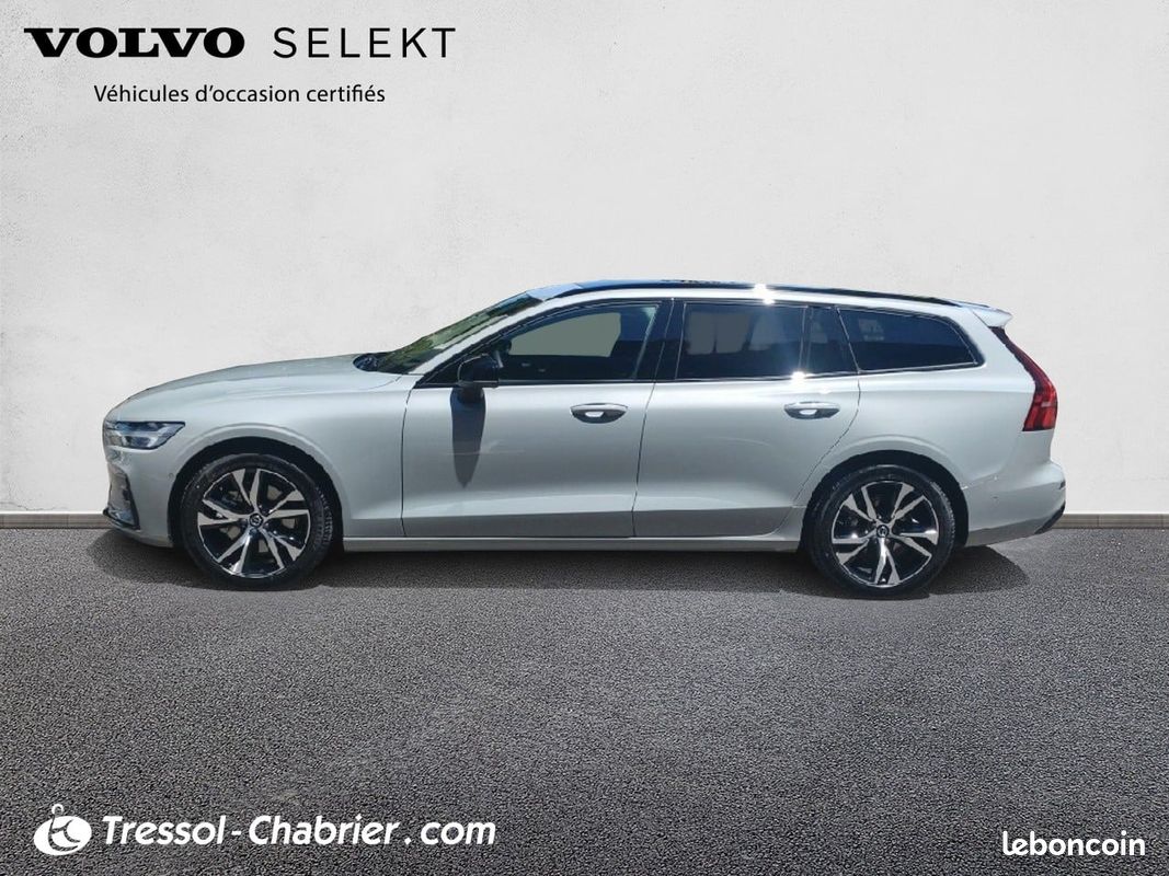 VOLVO V60 Micro hybride essence B4 197 ch DCT7 Ultra Style Dark (image 2)