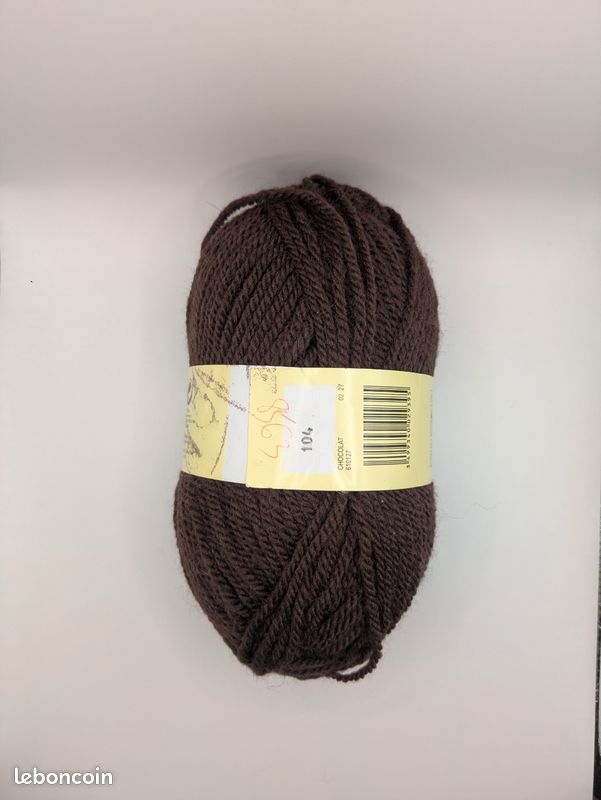 Pelote de laine / acrylique - 50g ≈ 115 m - couleur chocolat - Pingouin - Neuve (image 2)