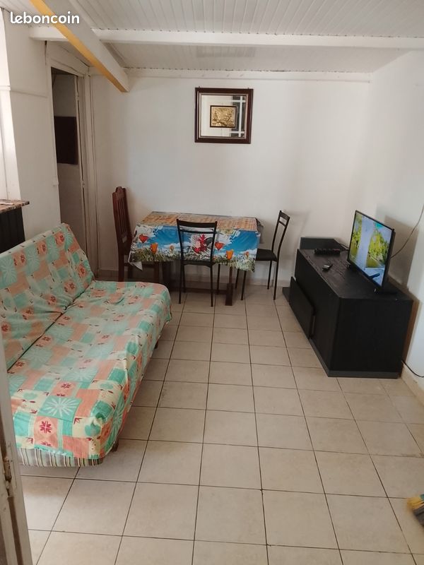 Maison 3 pièces 50 m² · à Saint-François · 50 m² · 670 €