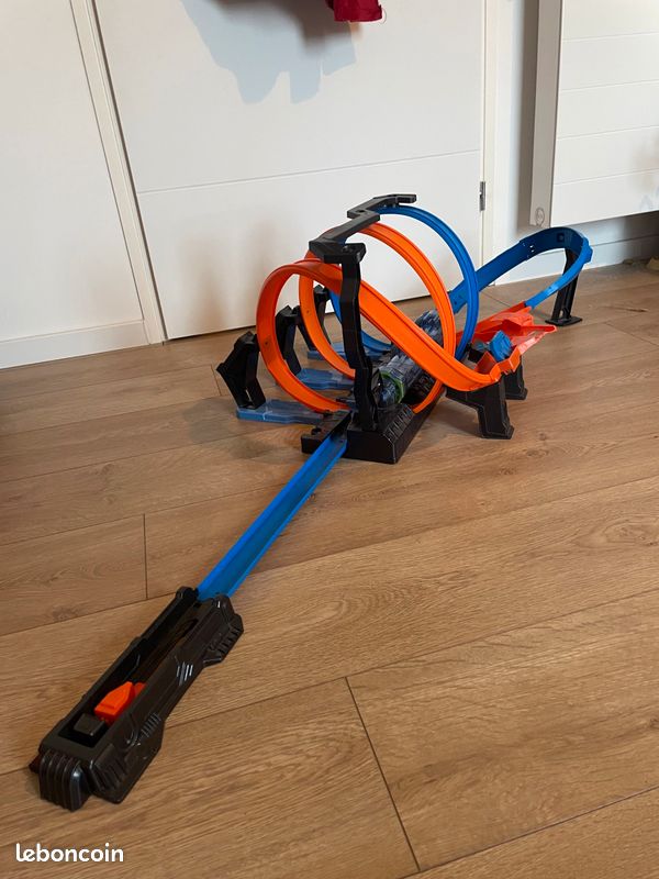 Circuit hot wheels (image 1)