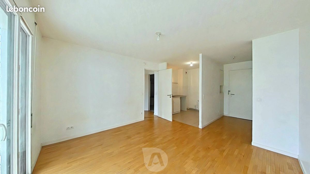 Appartement 2 pièces 42 m² · à Suresnes · 42 m² · 315 000 €