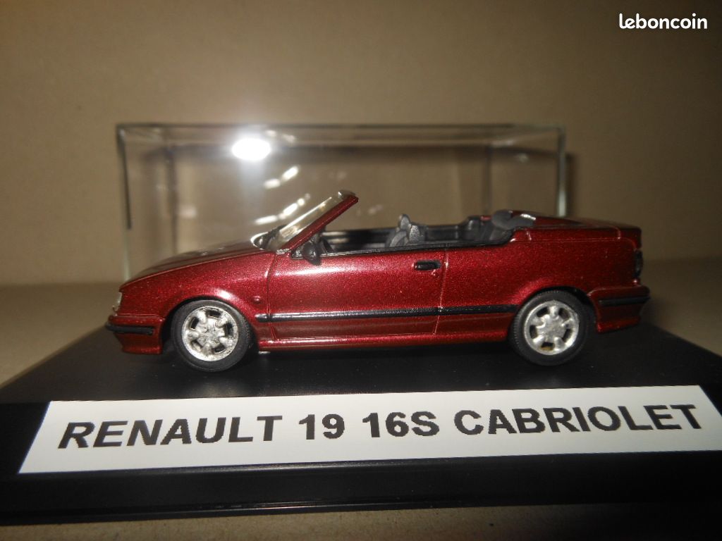 Minicar Plus 1/43 – Renault 19 16S Cabriolet Rouge 1993 – Occasion (rétro Manquant)