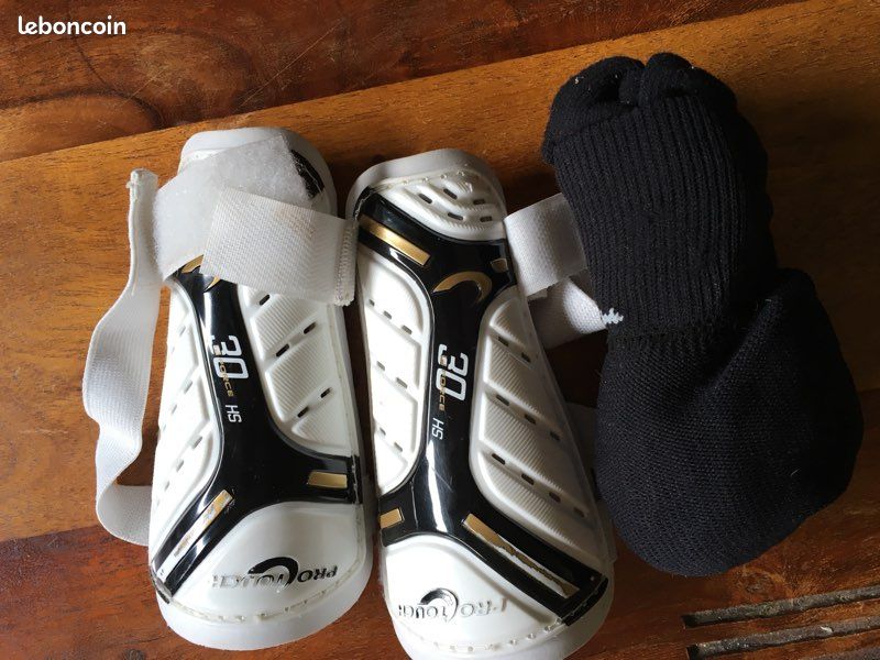 Lot de genouillères et chaussettes protouch (image 1)