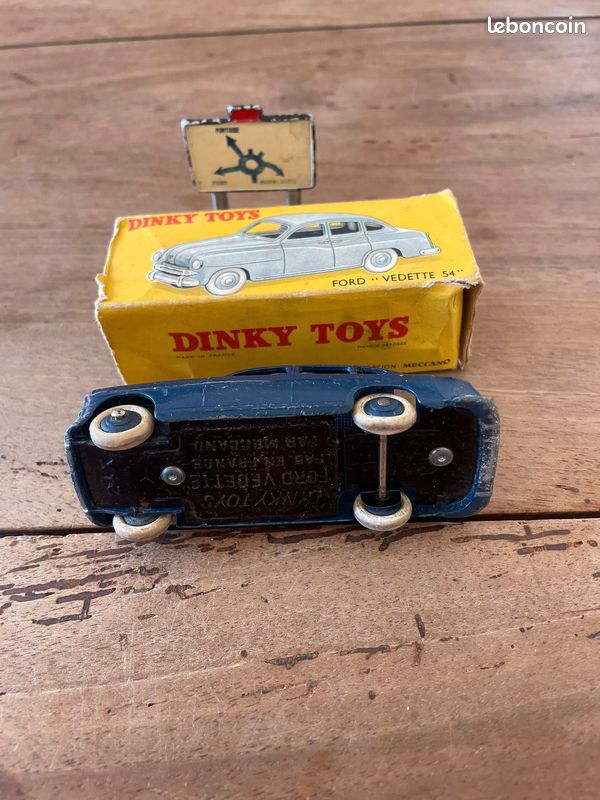 Dinky Toys - 1:48 - France No.434 Dépanneuse + No.24X Ford
