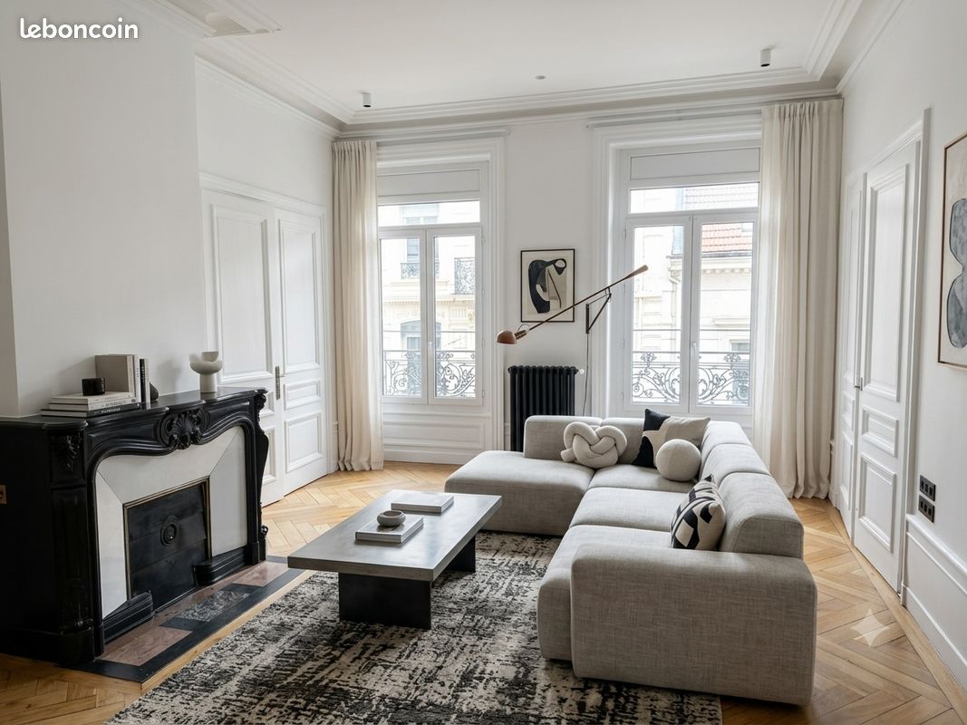 Appartement 6 pièces 218 m² · à Saint-Étienne · 218 m² · 295 000 €