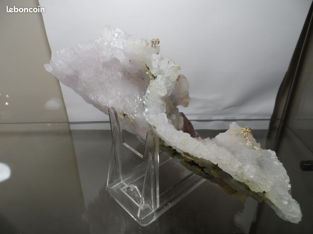 Minéraux - Belle Muscovite Var. Lépidolite - Brésil