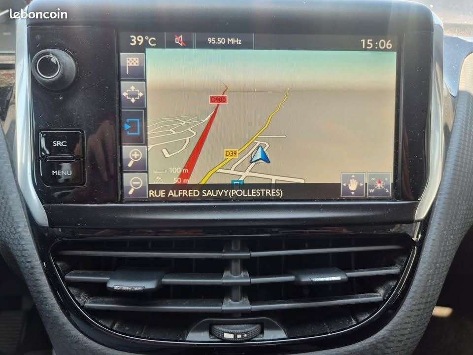 Peugeot 208 1.6 BLUEHDI 100CH STYLE 5P (image 12)