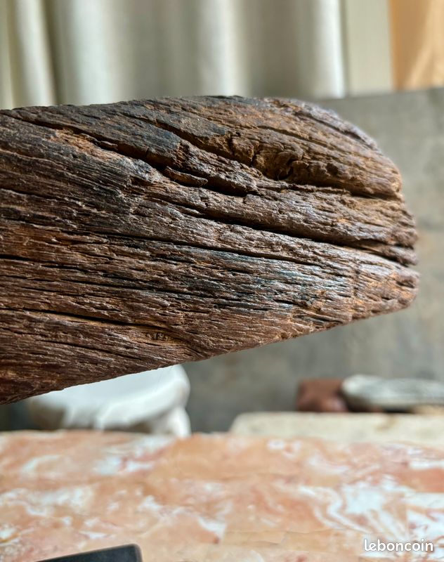 Sculpture d'un cheval en bois (image 4)