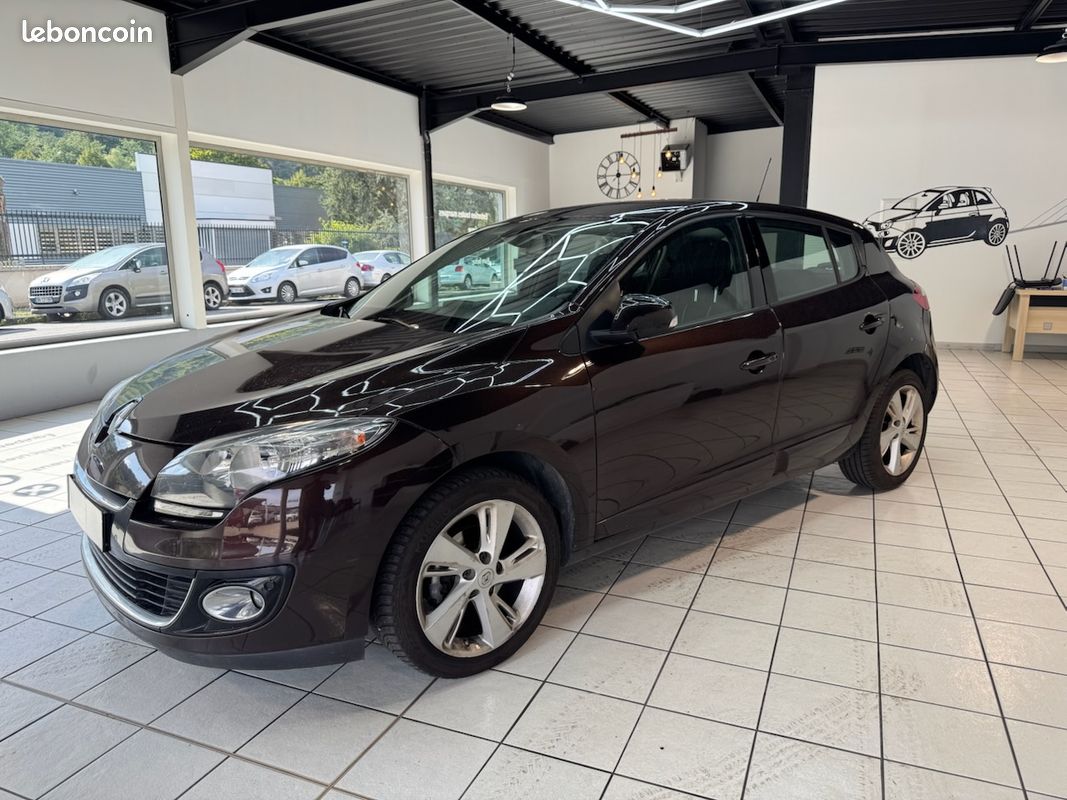 Renault megane 1.6 dci 130 cv * dynamique (image 1)