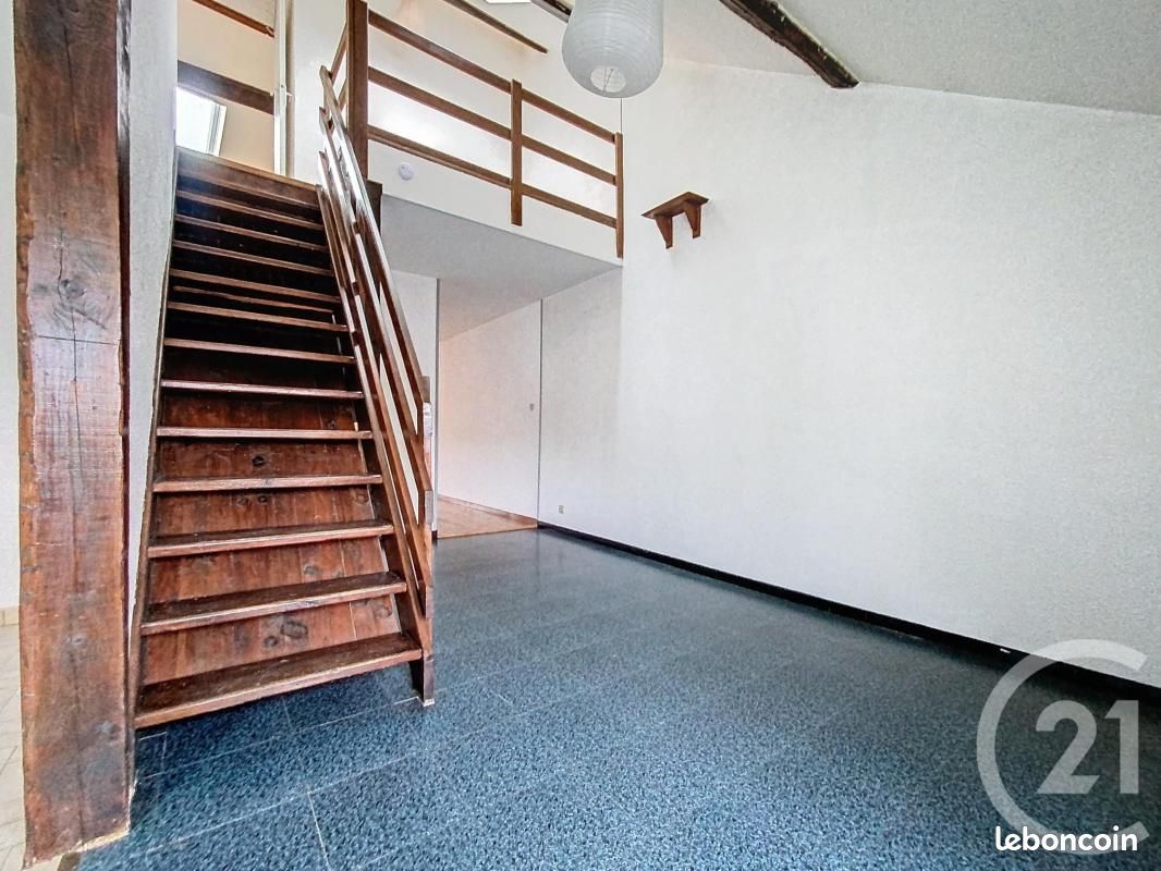 Appartement a louer chalons-en-champagne - 2 pièce(s) - 77 m2 - Surfyn