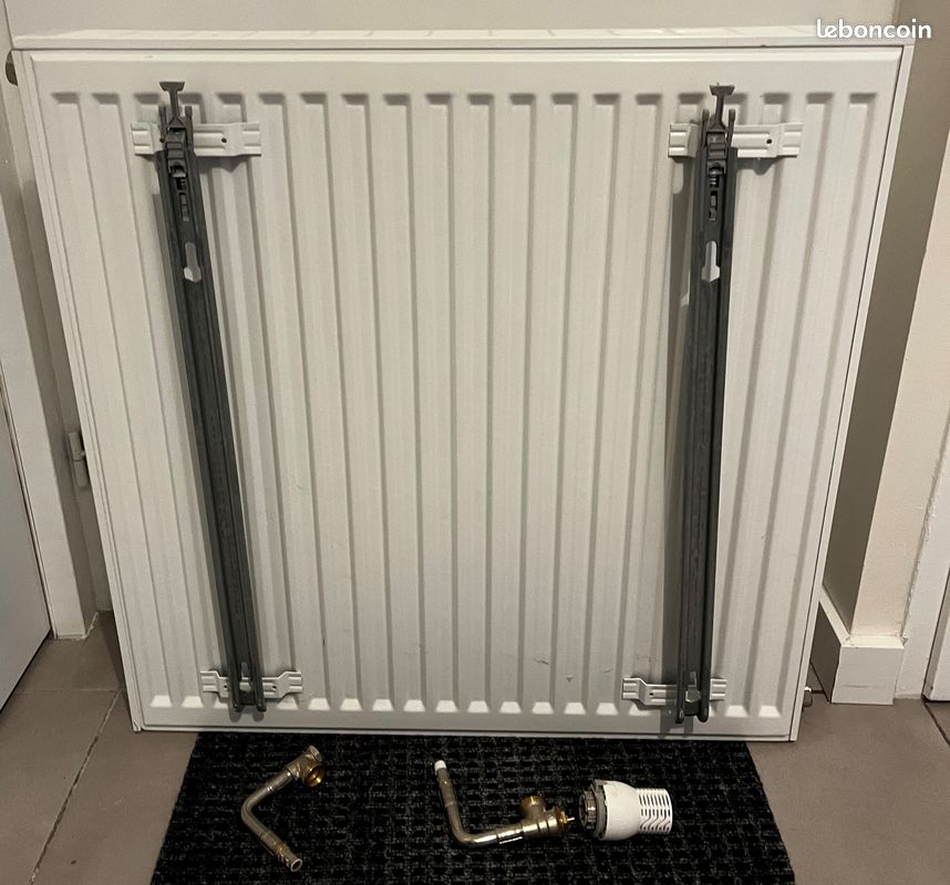 RADIATEUR Eau chaude double compact Acier blanc 70x70x10 (image 2)