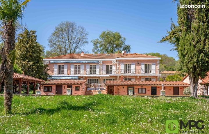 Maison 13 pièces 432 m²