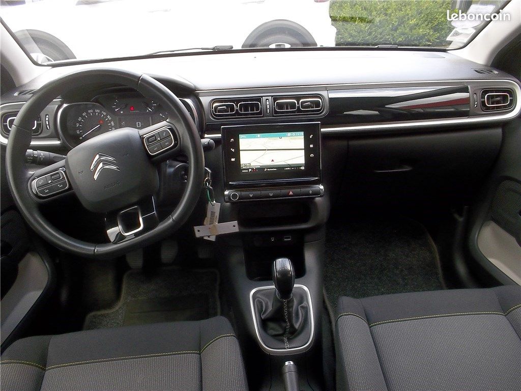 Citroën C3 III PURETECH 110 S&S Shine (image 5)